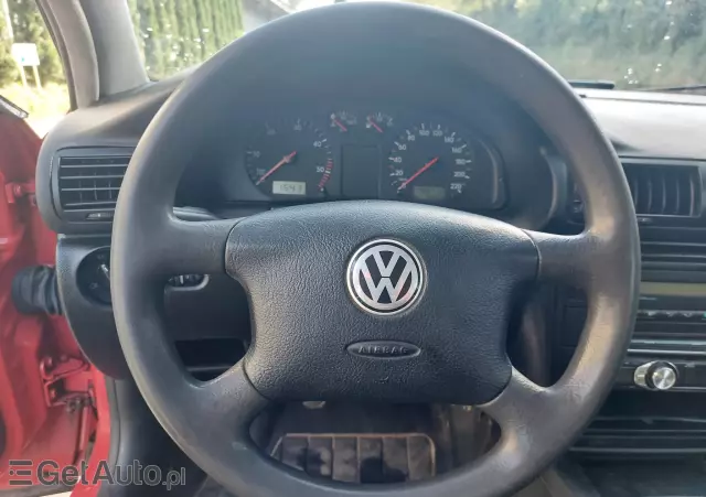 VOLKSWAGEN Passat Comfortline