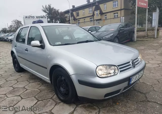 VOLKSWAGEN Golf Basis