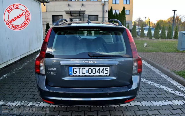 VOLVO V50 