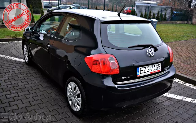 TOYOTA Auris Luna