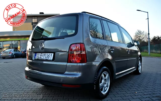 VOLKSWAGEN Touran 