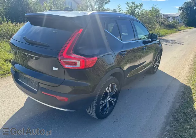 VOLVO XC 40 Momentum