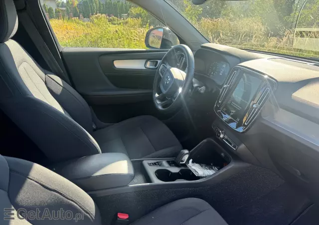 VOLVO XC 40 Momentum