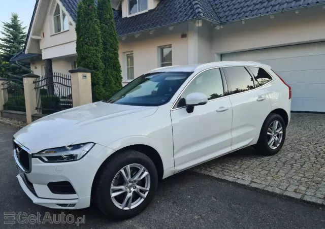 VOLVO XC 60 Momentum