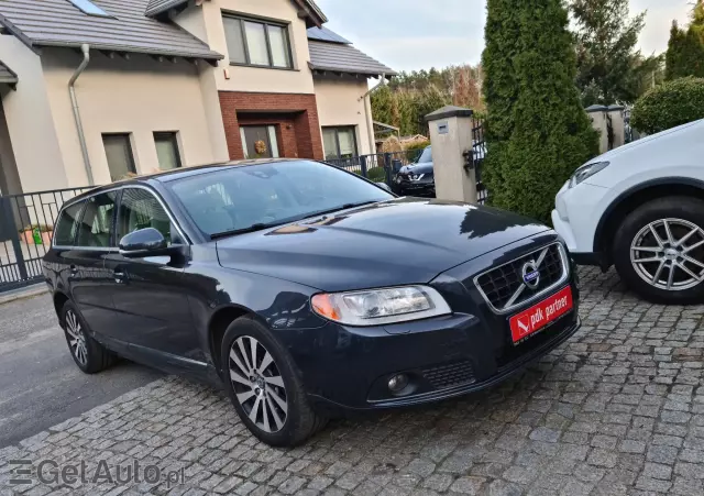 VOLVO V70 Momentum