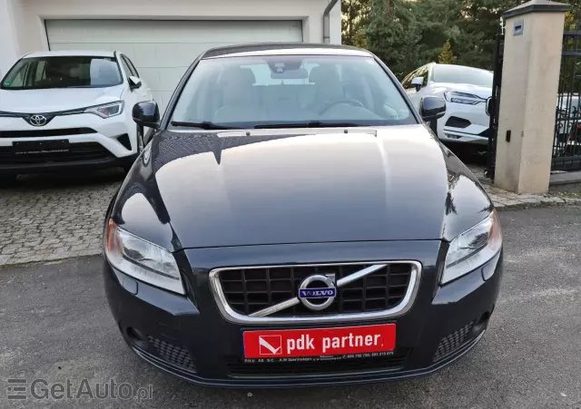 VOLVO V70 Momentum