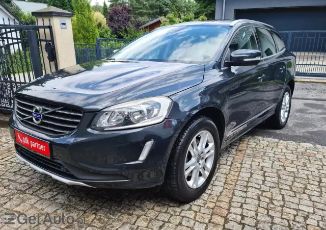 VOLVO XC 60 Momentum