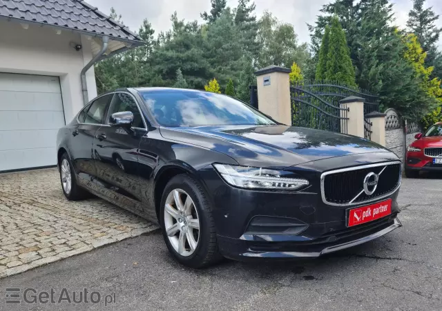 VOLVO S90 Momentum