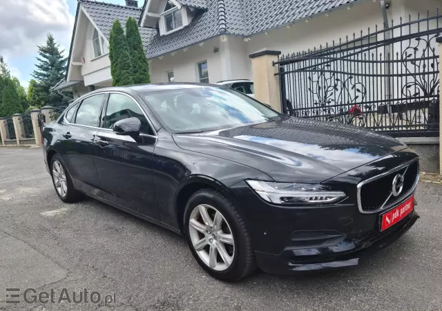 VOLVO S90 Momentum