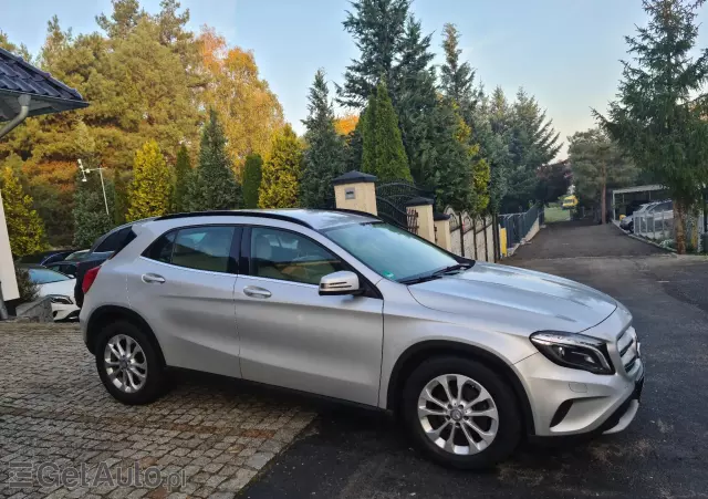 MERCEDES-BENZ GLA 