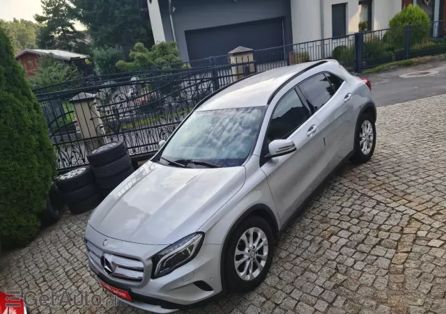 MERCEDES-BENZ GLA DCT