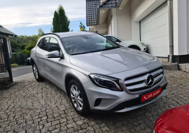 MERCEDES-BENZ GLA DCT