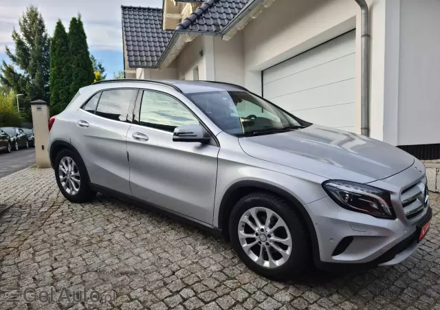 MERCEDES-BENZ GLA DCT