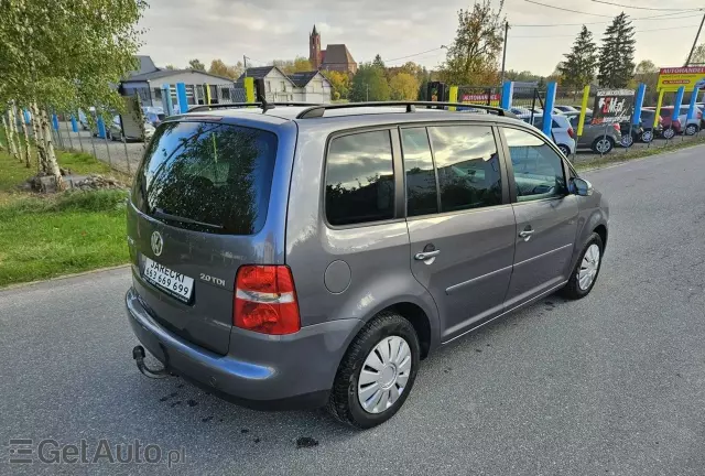 VOLKSWAGEN Touran 