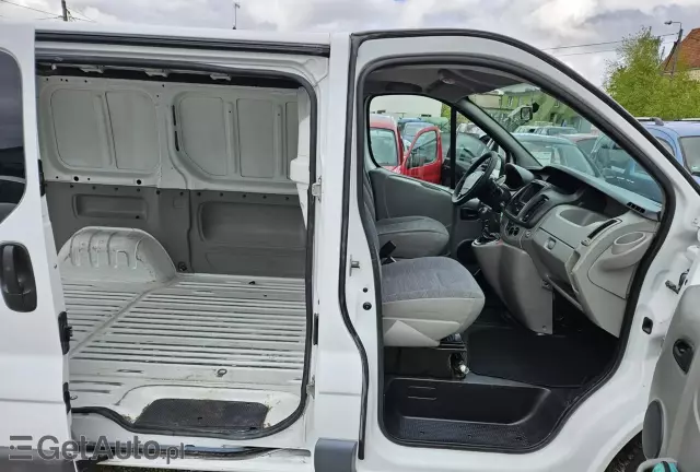 RENAULT Trafic 