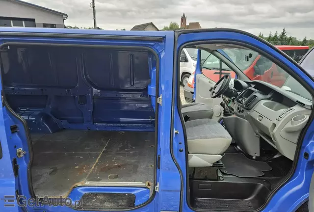 RENAULT Trafic 