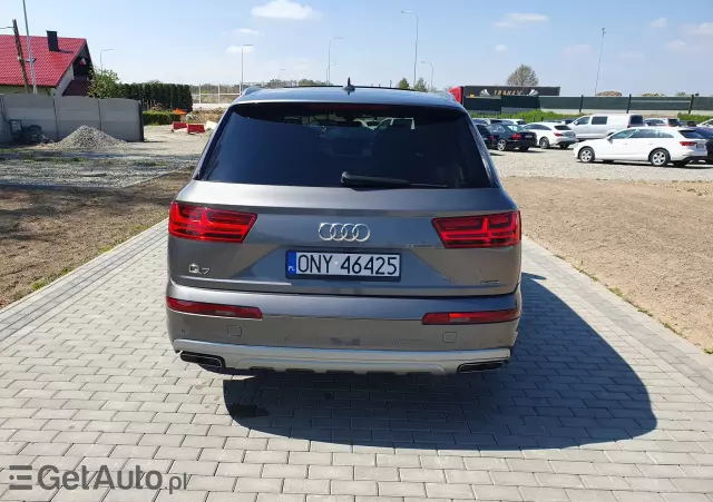 AUDI Q7 Tiptronic