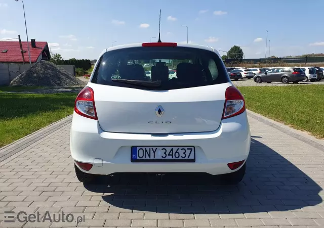 RENAULT Clio 