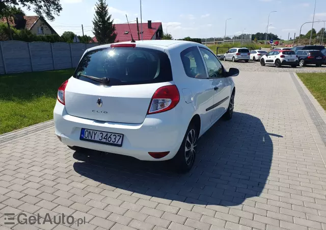 RENAULT Clio 