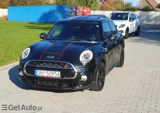 MINI Cooper John Cooper Works