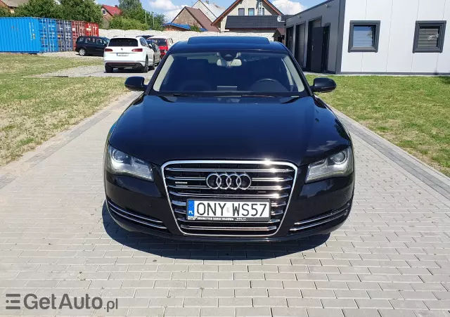 AUDI A8 