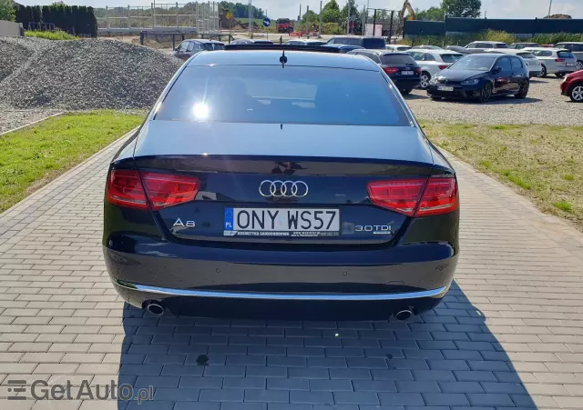 AUDI A8 