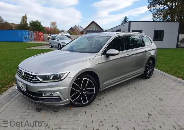 VOLKSWAGEN Passat Highline DSG