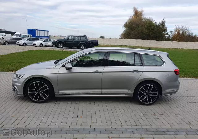 VOLKSWAGEN Passat Highline DSG