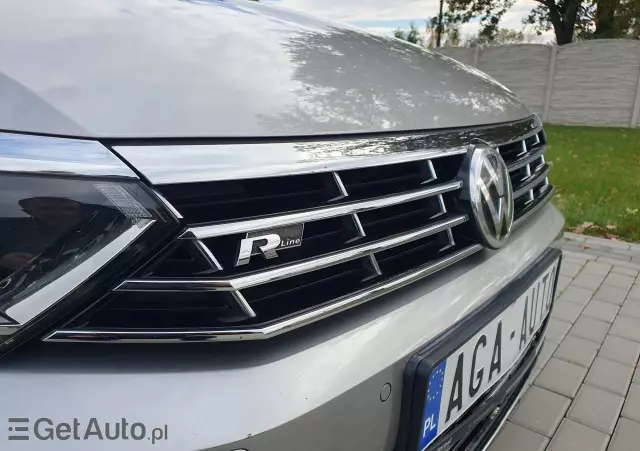 VOLKSWAGEN Passat Highline DSG