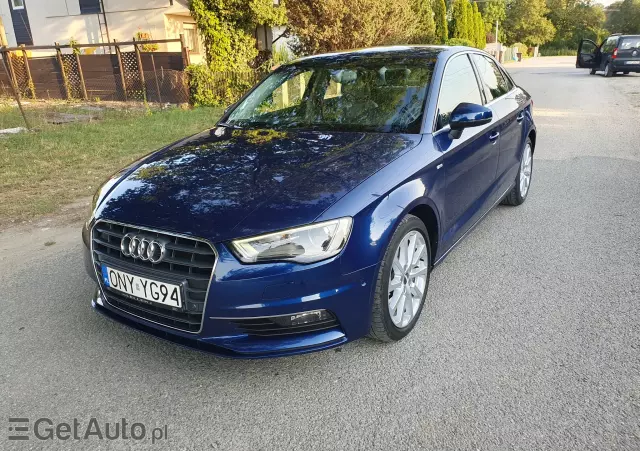 AUDI A3 Attraction S tronic