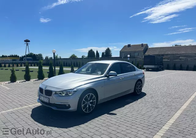 BMW Seria 3 Luxury Line