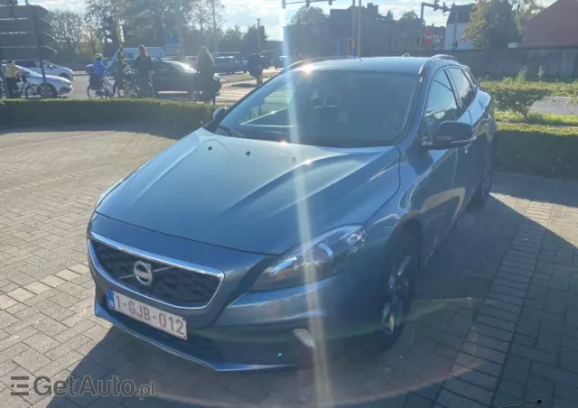 VOLVO V40 Cross Country 