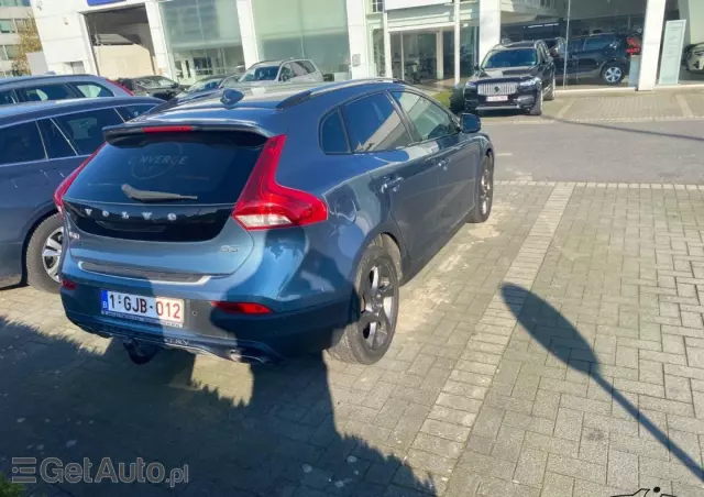 VOLVO V40 Cross Country 