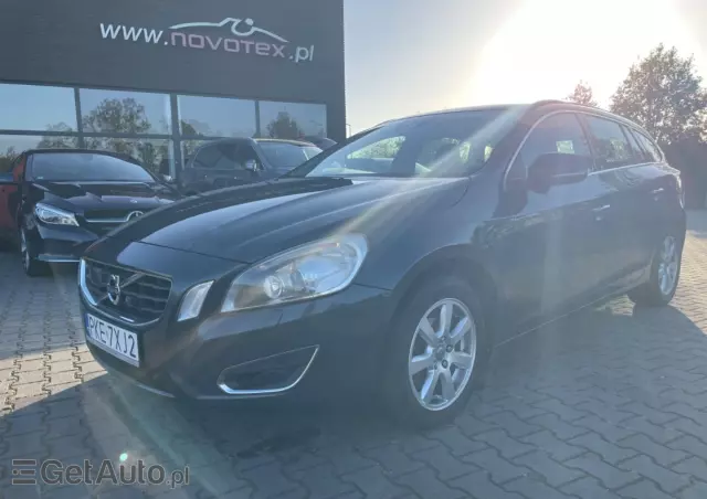 VOLVO V60 Summum