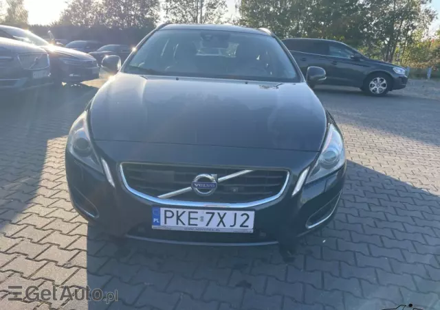 VOLVO V60 Summum