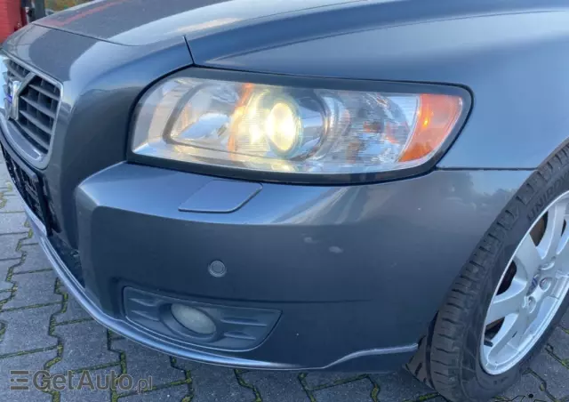 VOLVO V50 Summum