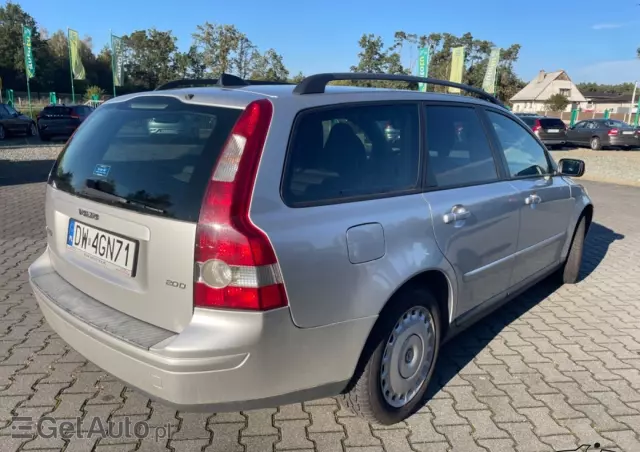 VOLVO V50 Momentum