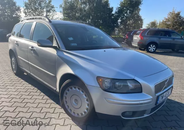 VOLVO V50 Momentum