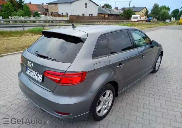 AUDI A3 1.6 TDI Sporback S-Line