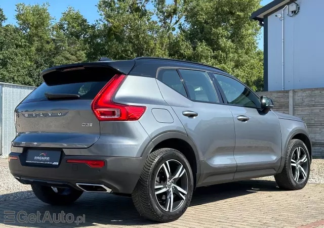 VOLVO XC40 D3 R-Design