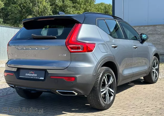 VOLVO XC40 D3 R-Design