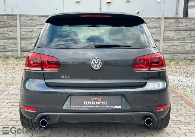 VOLKSWAGEN Golf GTI DSG