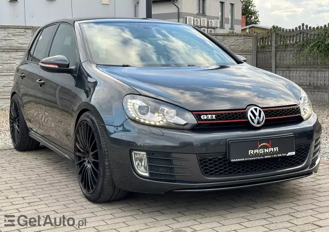 VOLKSWAGEN Golf GTI DSG