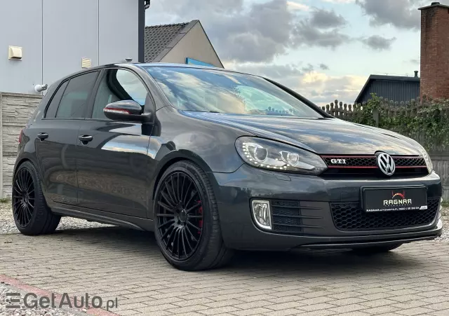 VOLKSWAGEN Golf GTI DSG