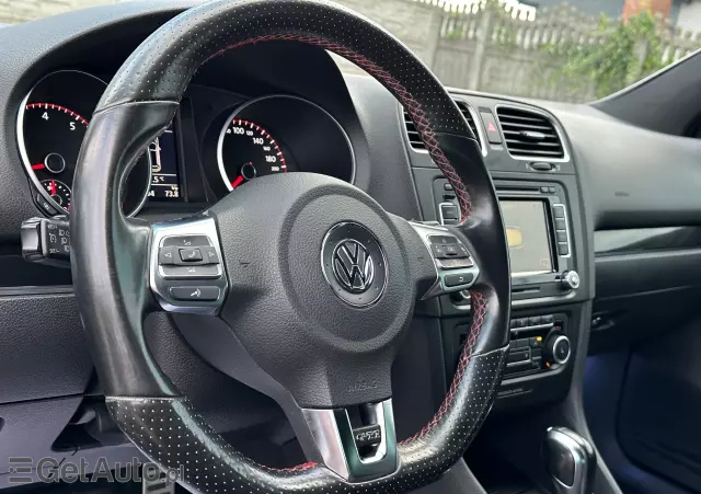 VOLKSWAGEN Golf GTI DSG