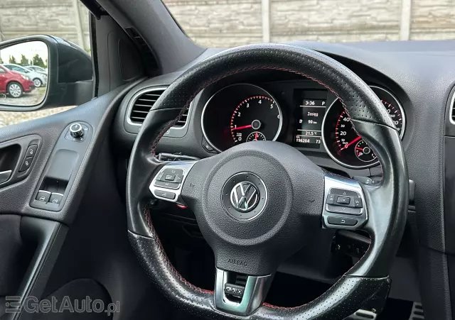 VOLKSWAGEN Golf GTI DSG