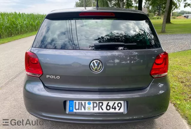 VOLKSWAGEN Polo 