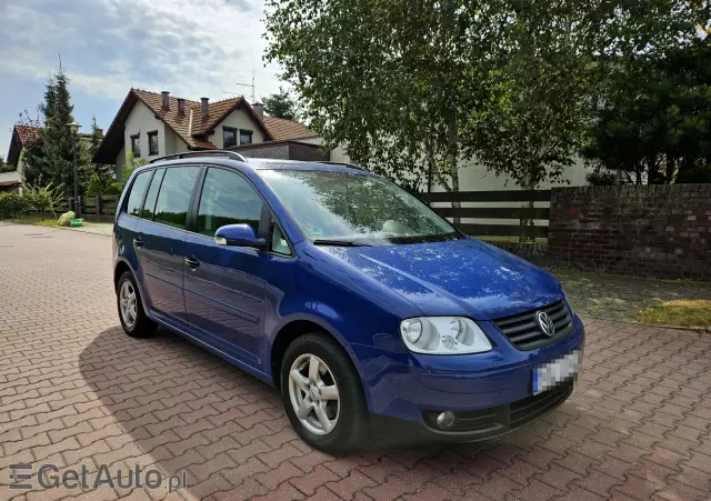 VOLKSWAGEN Touran 