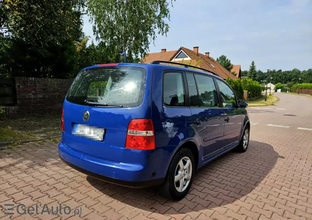 VOLKSWAGEN Touran 