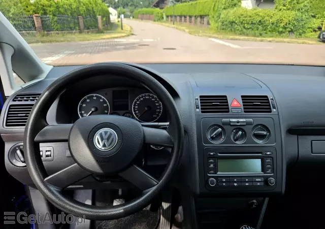 VOLKSWAGEN Touran 